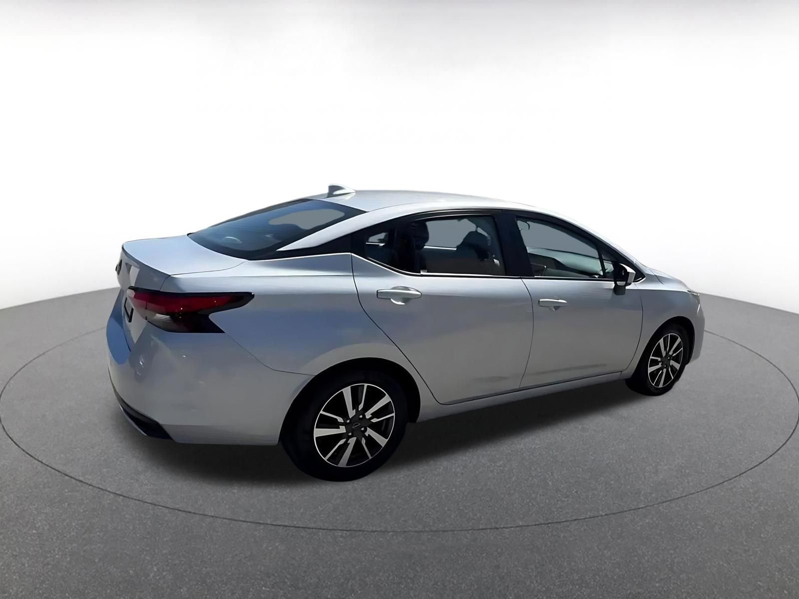 Used 2025 Nissan Versa SV image 14