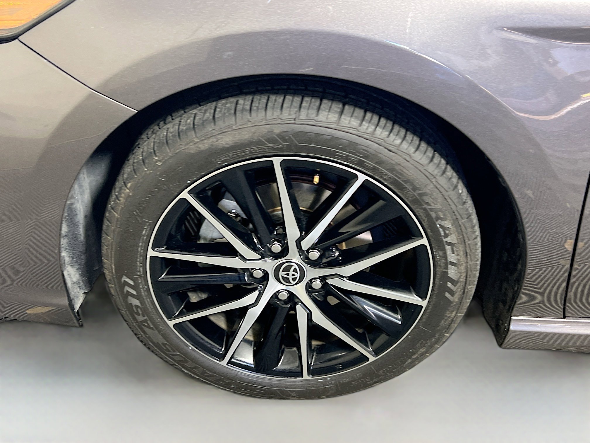 Used 2023 Toyota Camry SE image 13