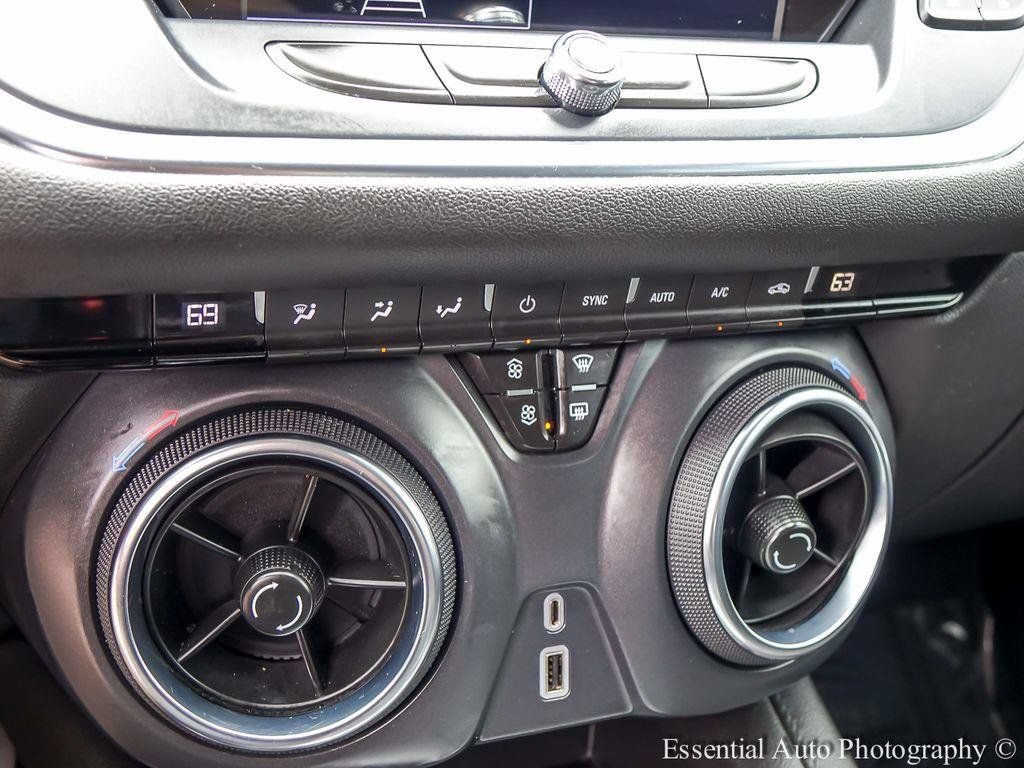 Used 2021 Chevrolet Blazer LT FWD image 17