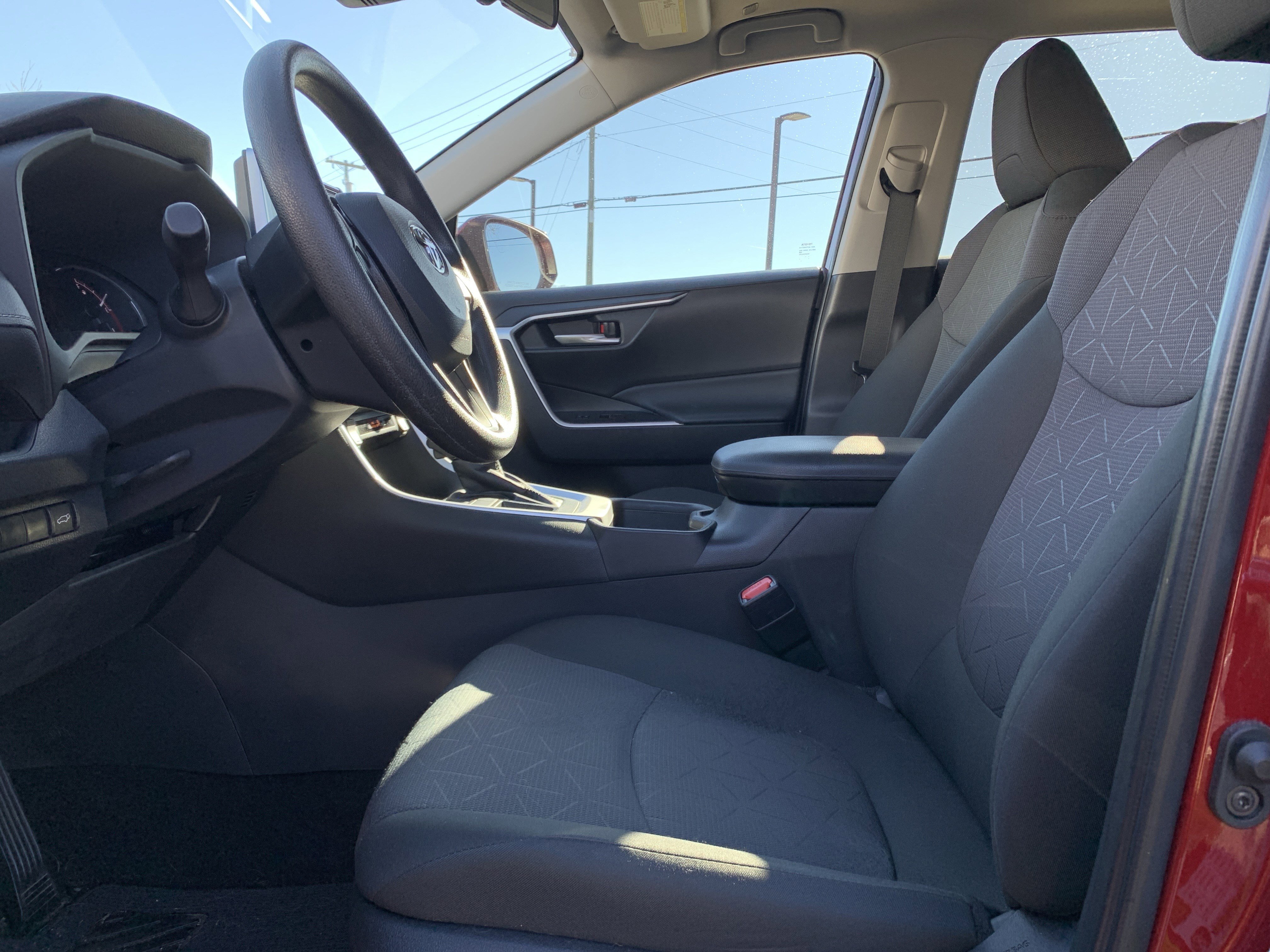 Used 2023 Toyota RAV4 XLE image 16