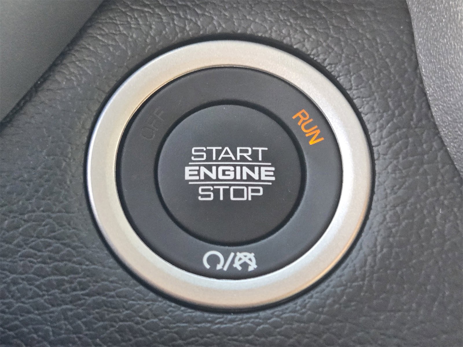 Used 2025 RAM 3500 Laramie image 19