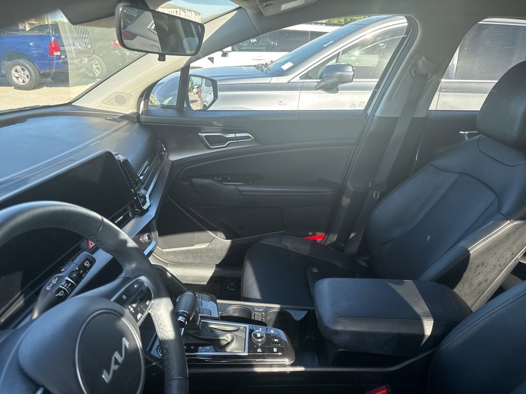 Certified 2023 Kia Sportage EX image 11