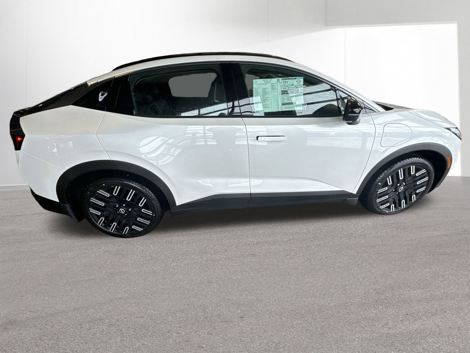 New 2026 Nissan Leaf Platinum+ w/ Cargo Package (Platinum+) image 38