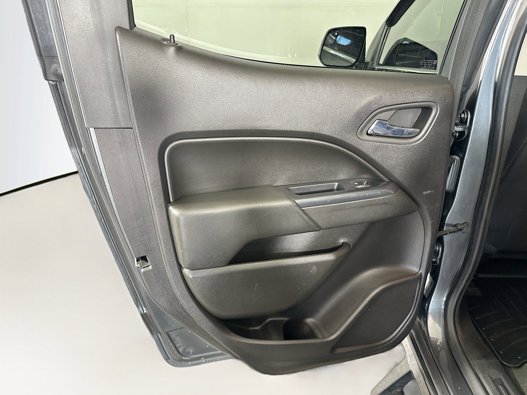 Used 2016 Chevrolet Colorado LT w/ LT Convenience Package image 25