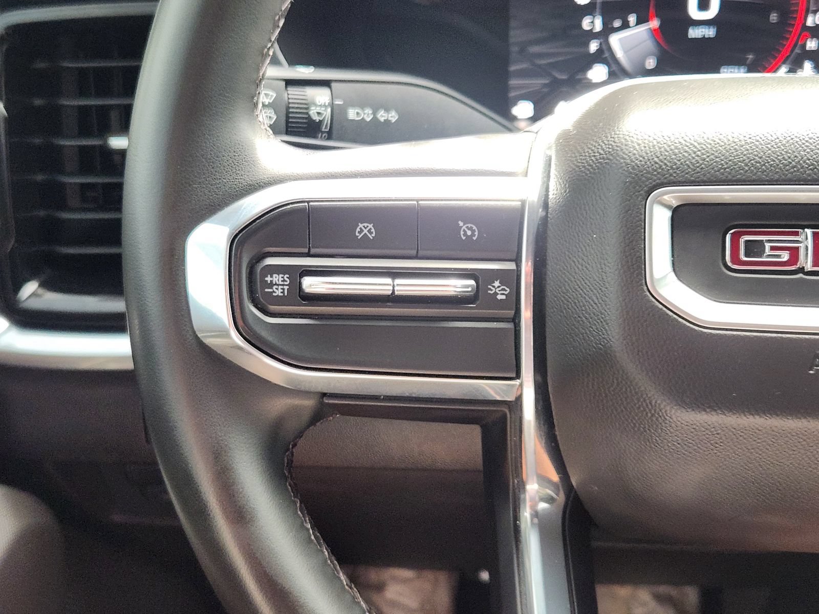 Used 2023 GMC Canyon Elevation w/ Convenience Package RWD image 31