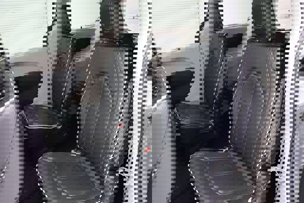 Used 2024 Chrysler Pacifica Limited image 11