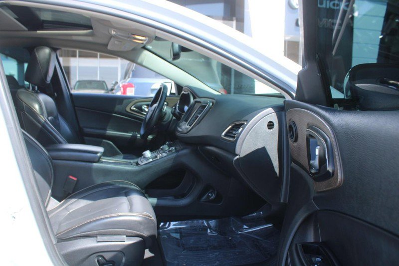 Used 2015 Chrysler 200 C w/ Safetytec Group image 12