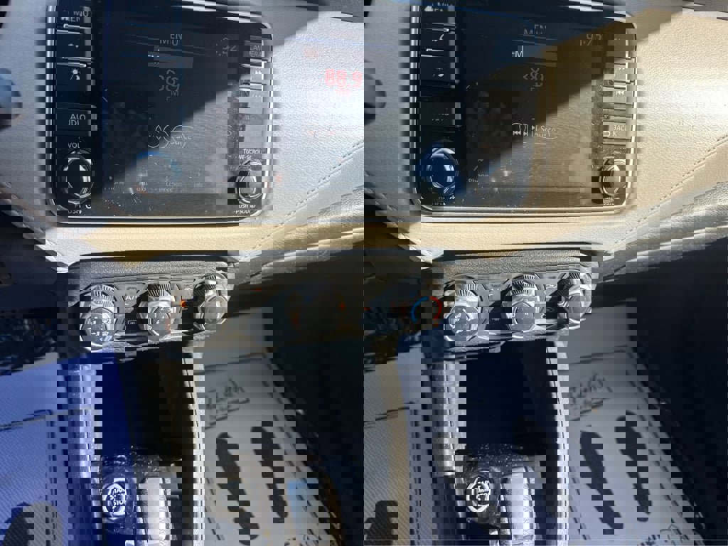 Used 2021 Nissan Versa SV image 22