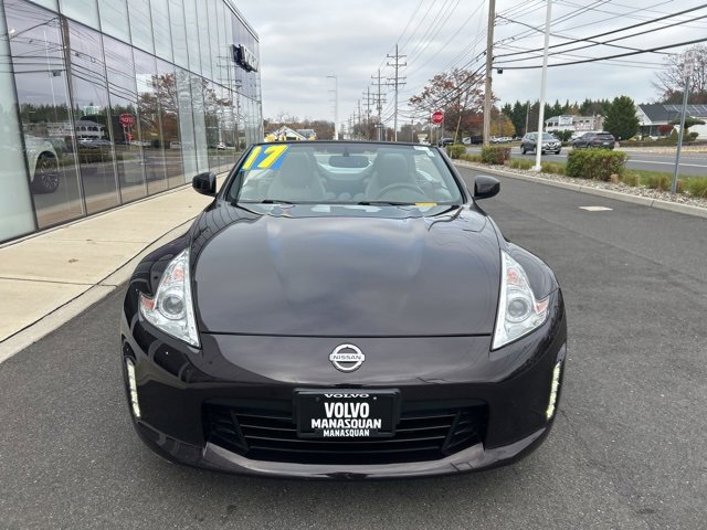 Used 2017 Nissan 370Z Touring image 30
