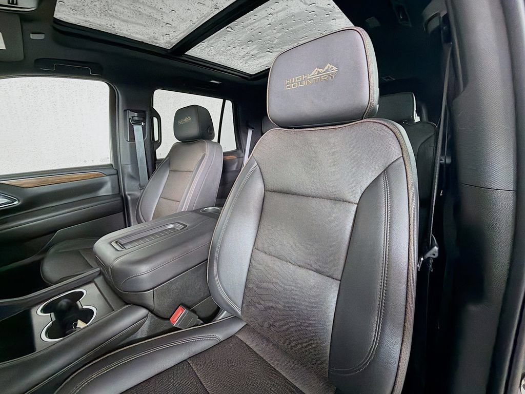 Used 2022 Chevrolet Tahoe High Country AWD/4WD image 12