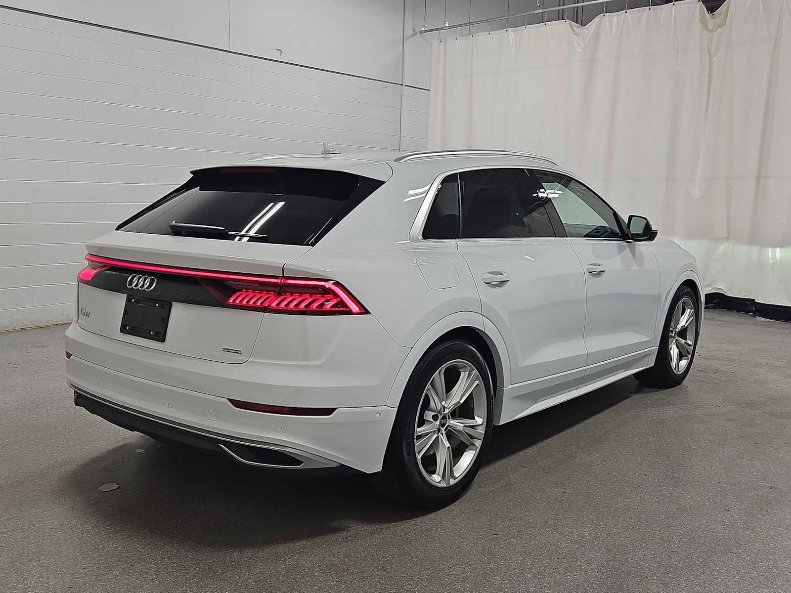Used 2023 Audi Q8 Prestige AWD/4WD image 9