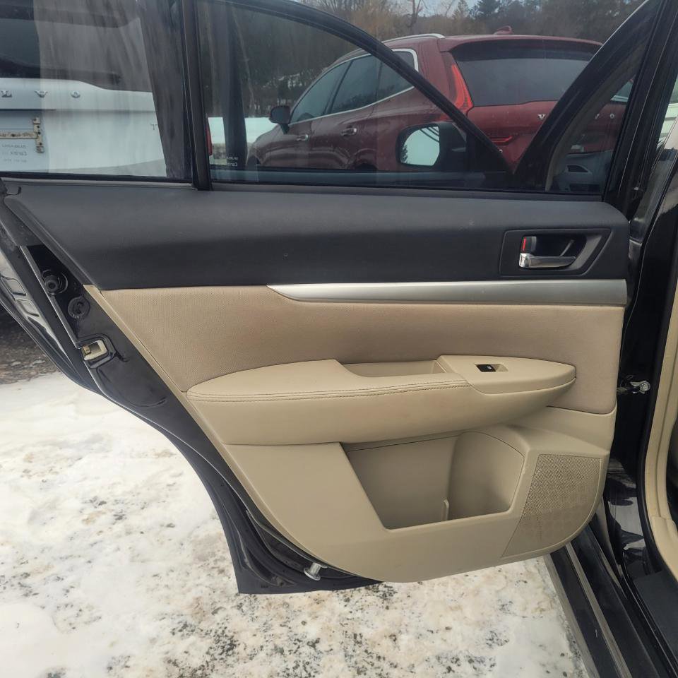 Used 2013 Subaru Legacy 2.5i Premium image 26