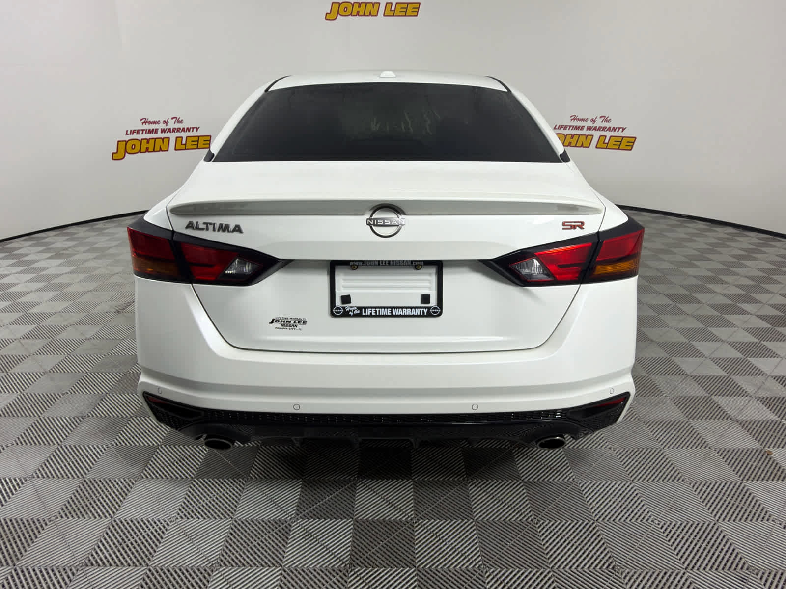 Used 2024 Nissan Altima 2.5 SR w/ SR Premium Package image 4