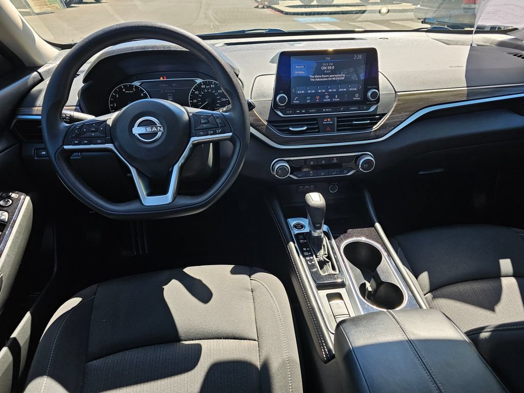 Used 2023 Nissan Altima 2.5 SV AWD/4WD image 18