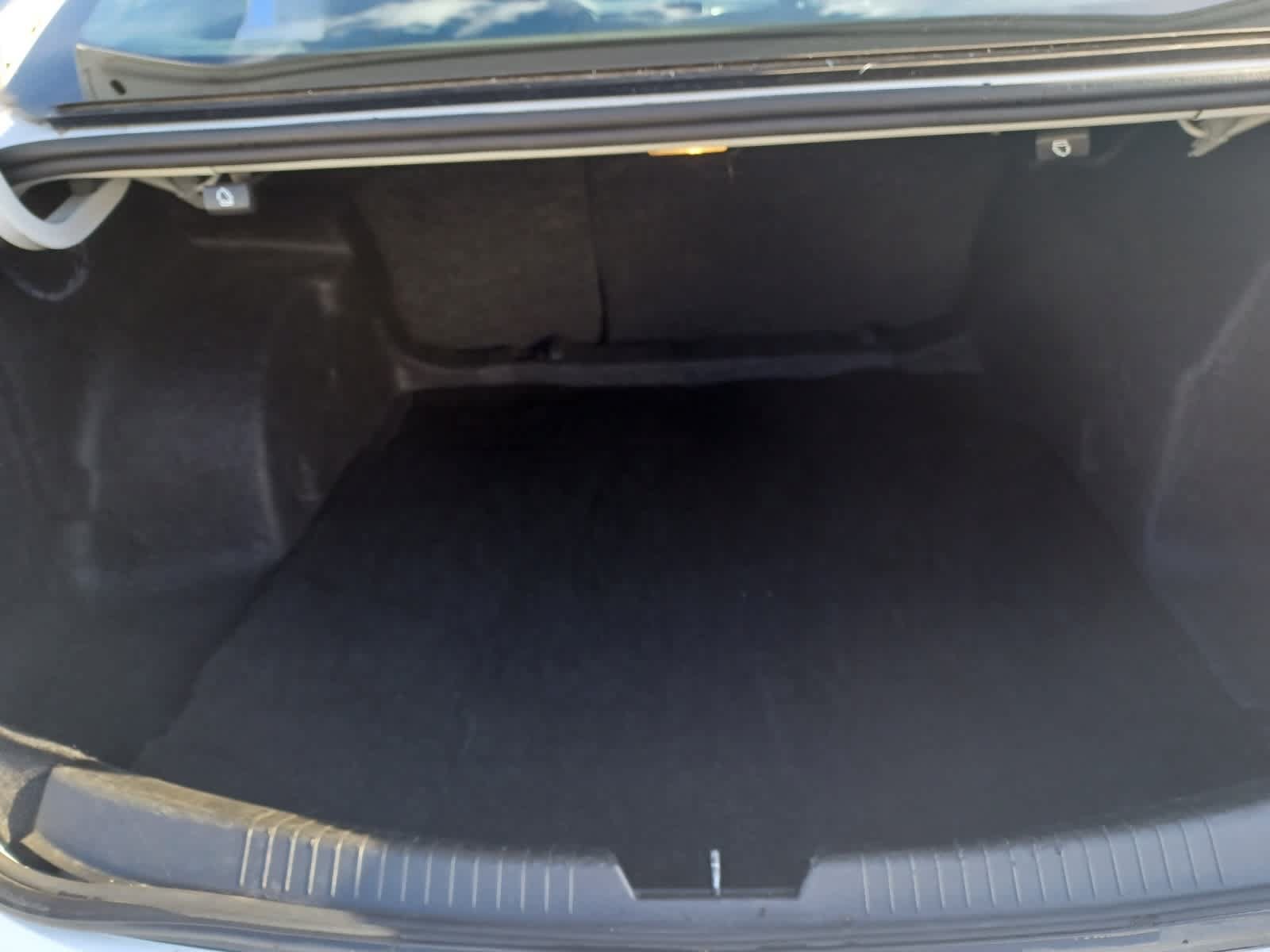 Used 2023 Chevrolet Malibu LT FWD image 13