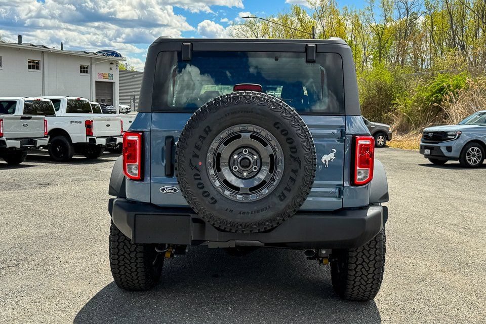New 2025 Ford Bronco 4-Door w/ Sasquatch Package AWD/4WD image 4