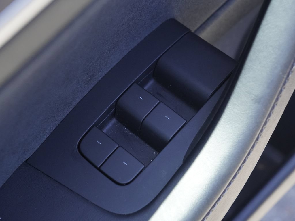Used 2023 Tesla Model 3 Standard Range RWD image 9