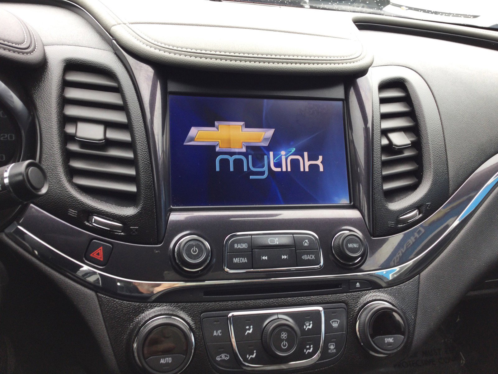 Used 2014 Chevrolet Impala LT w/ Premium Seating Package image 15