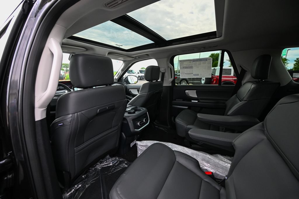 New 2026 Ford Expedition Active AWD/4WD image 19
