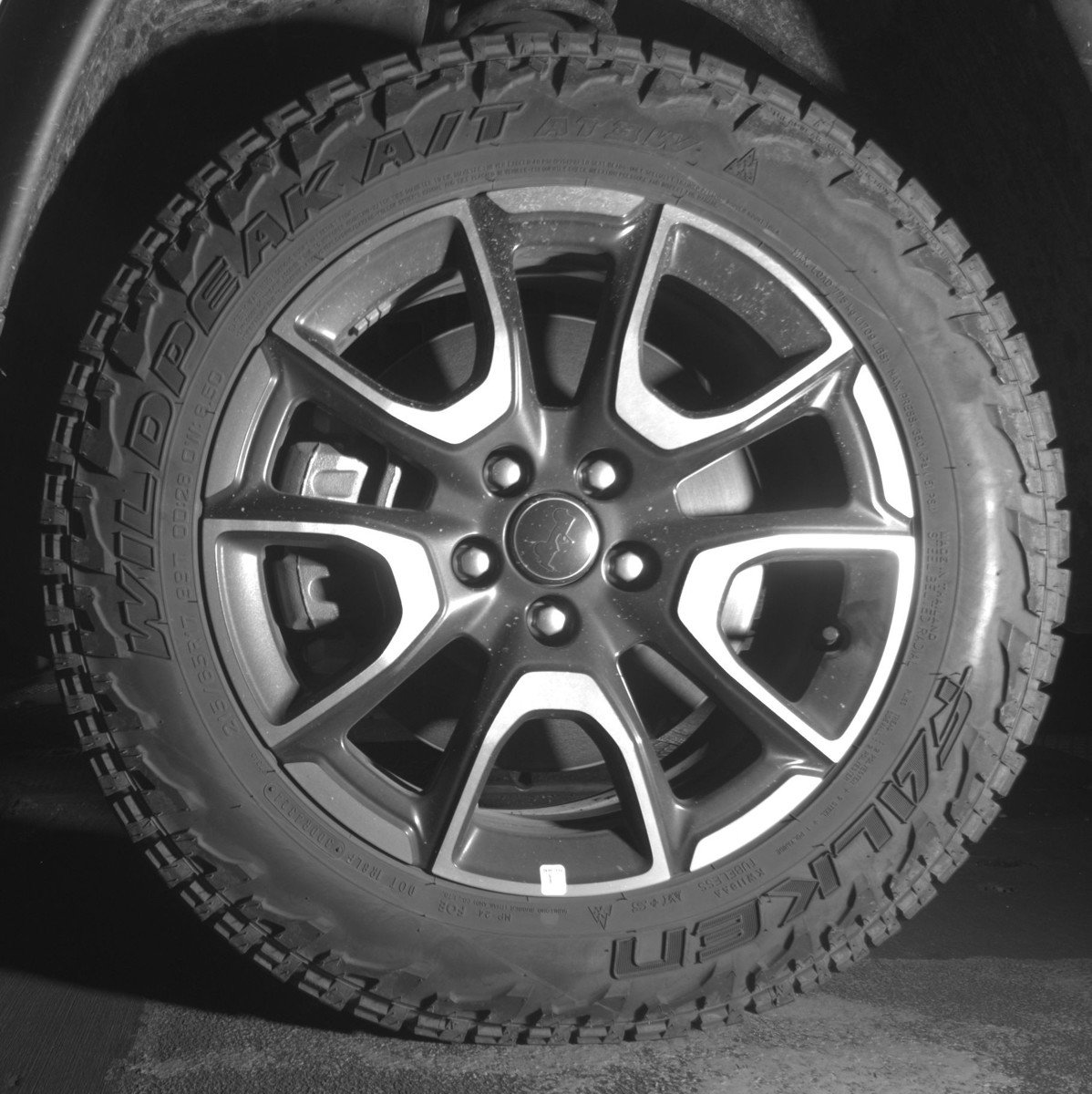 Used 2025 Jeep Compass Trailhawk AWD/4WD image 12