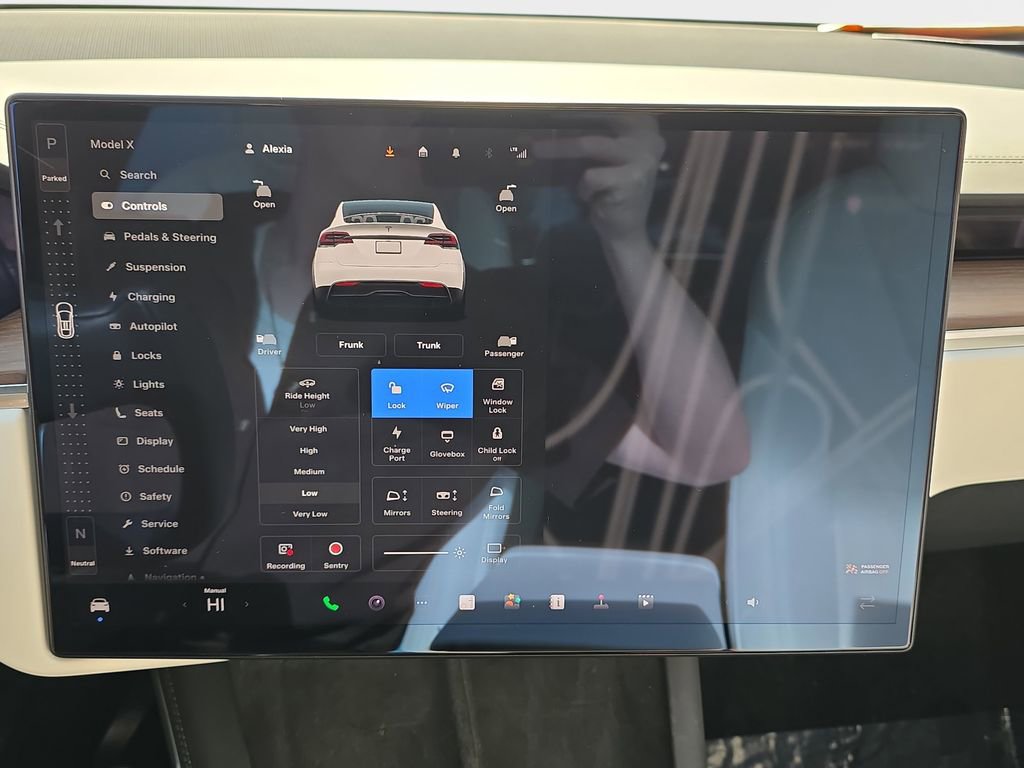 Used 2023 Tesla Model X image 25