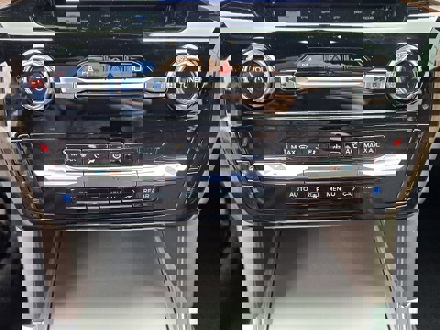 Used 2023 Ford Explorer King Ranch w/ Technology Package image 16