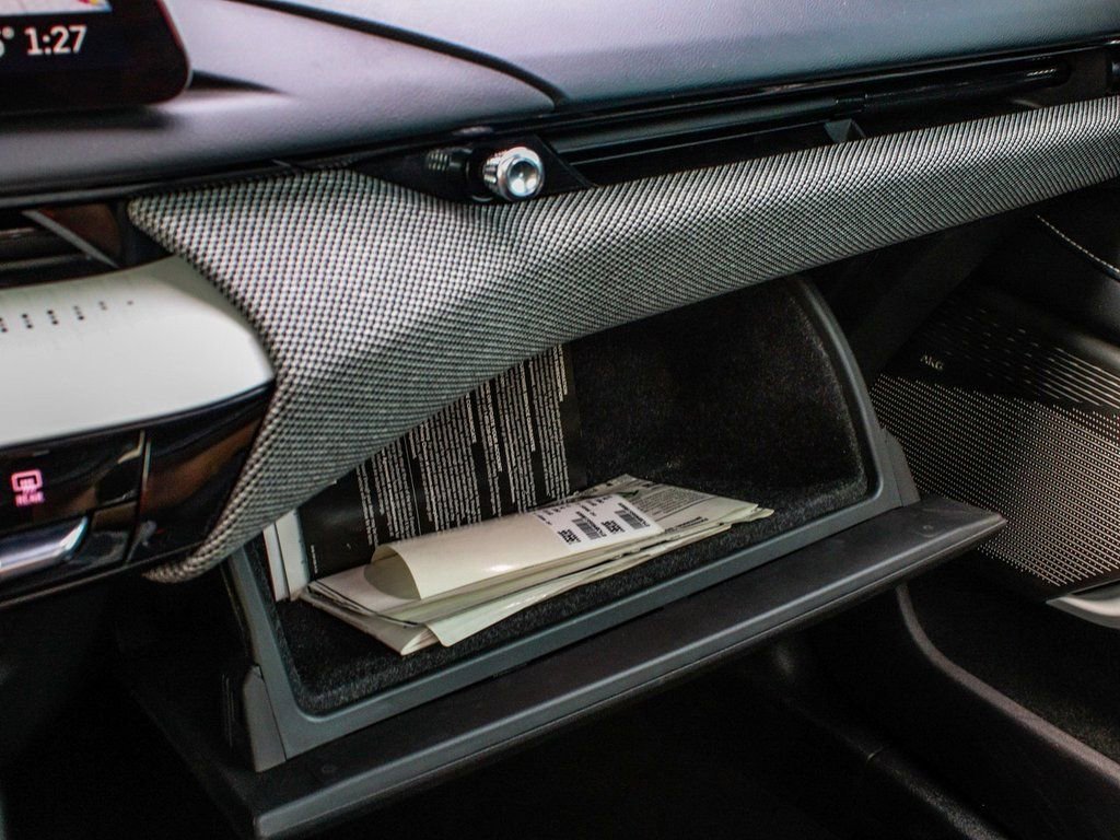 Used 2025 Cadillac Optiq Luxury 1 image 19