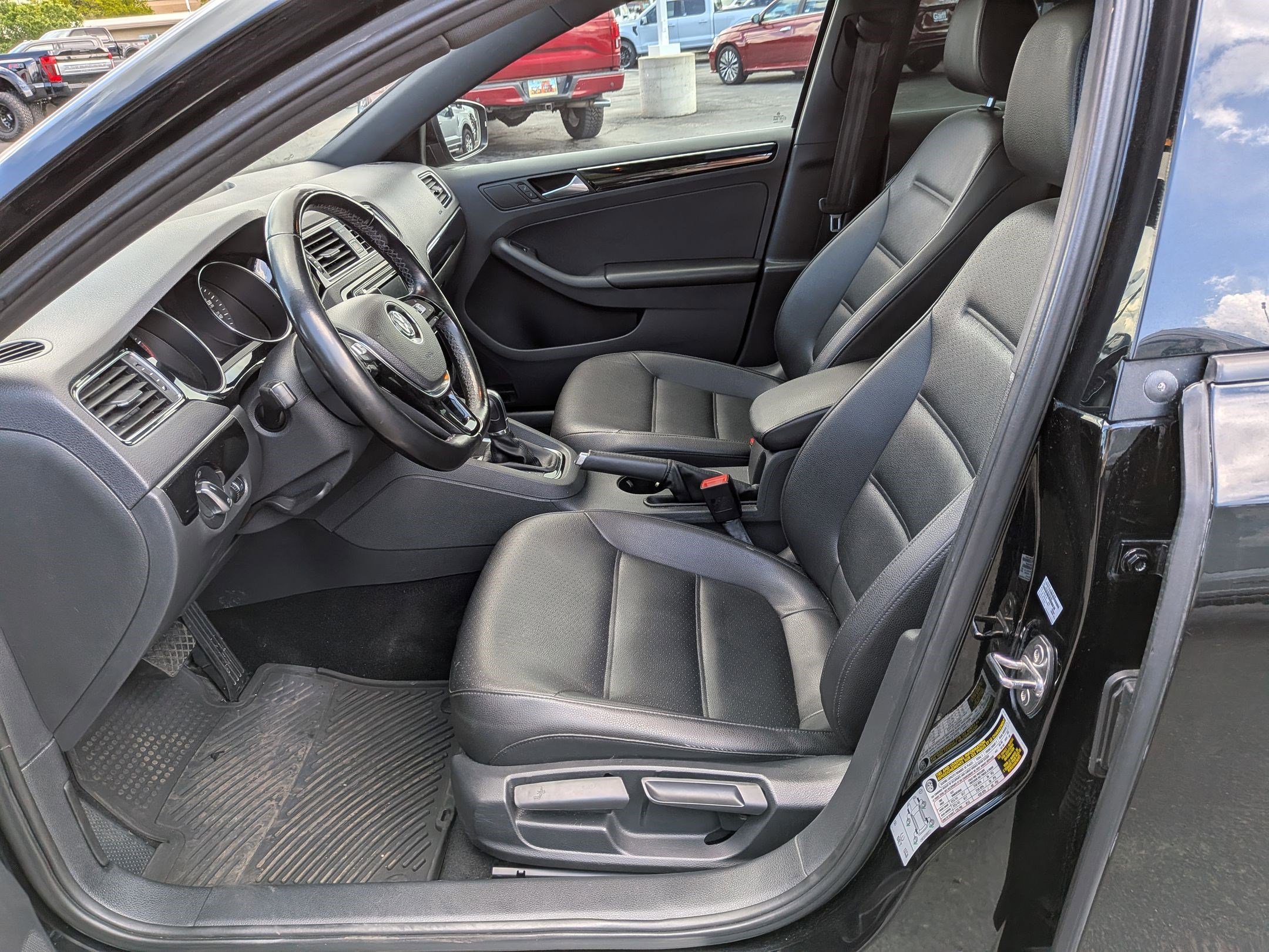 Used 2018 Volkswagen Jetta Sport FWD image 26