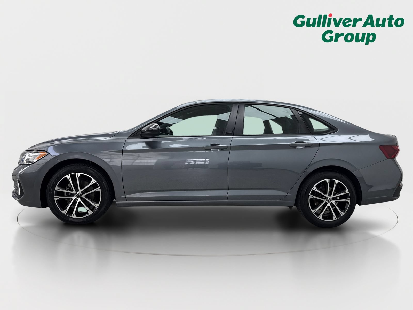 Used 2024 Volkswagen Jetta Sport FWD image 3