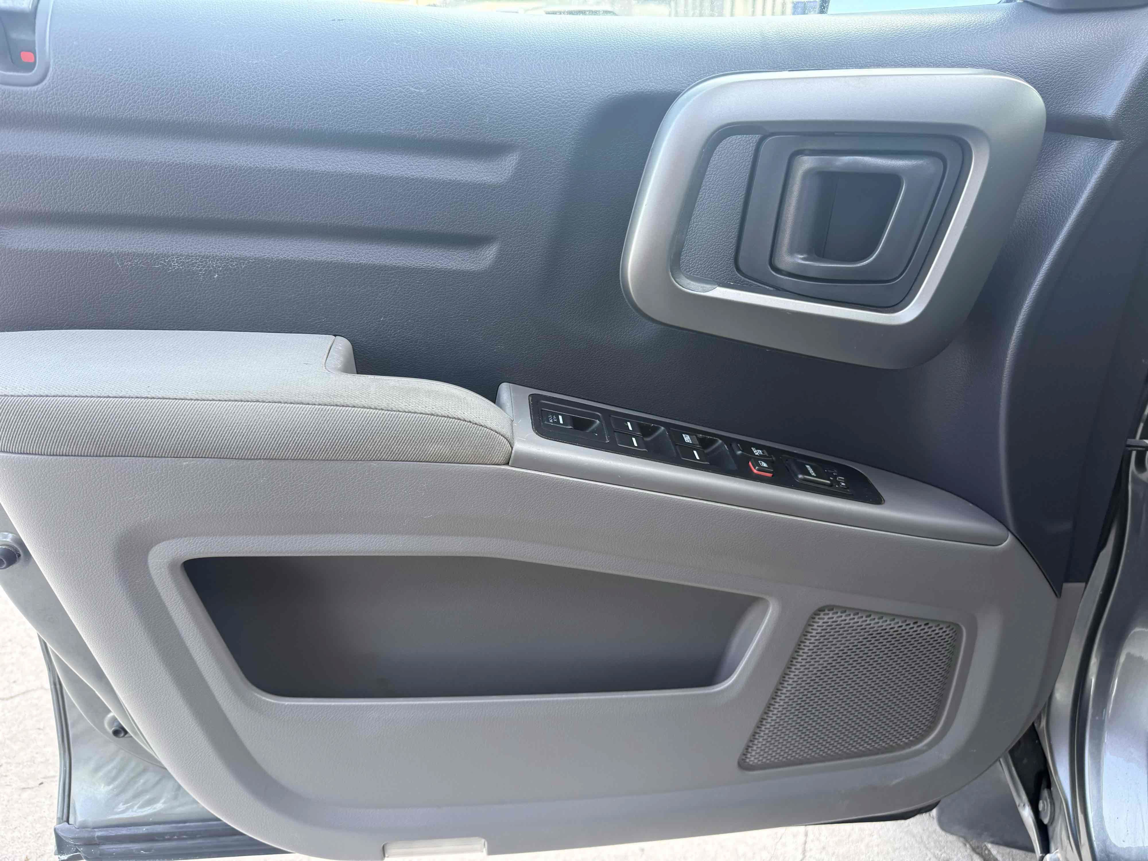 Used 2011 Honda Ridgeline RTS image 28