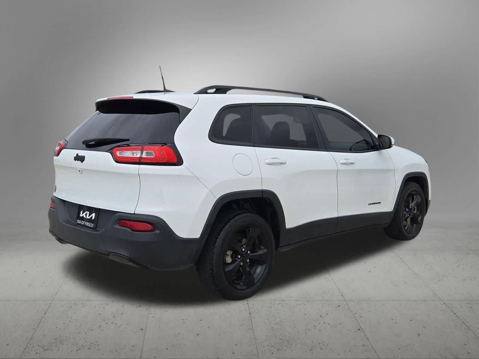 Used 2017 Jeep Cherokee Limited FWD image 6