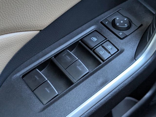 Used 2025 Toyota RAV4 XLE w/ Convenience Package image 21