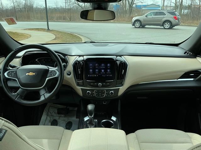 Used 2023 Chevrolet Traverse LT image 21