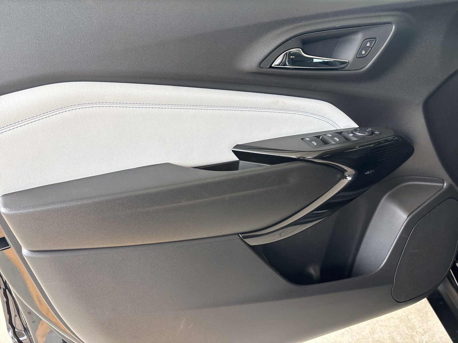 New 2026 Chevrolet Trax LT w/ Driver Confidence Package FWD image 10