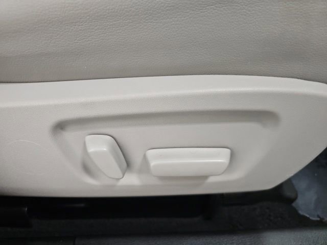 Used 2017 Toyota Highlander Limited Platinum image 43