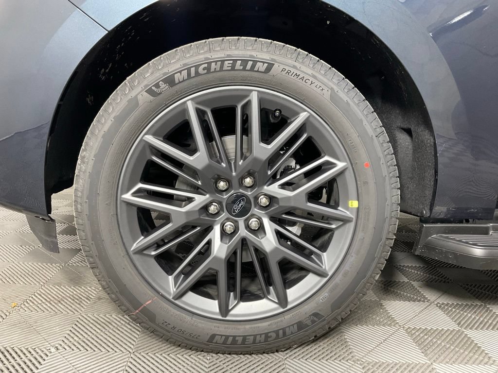 New 2026 Ford Expedition Platinum w/ Stealth Appearance Package AWD/4WD image 10
