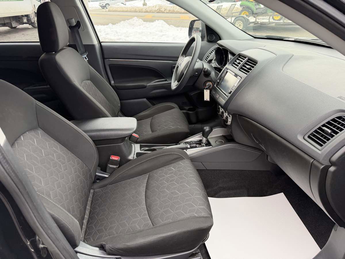 Used 2021 Mitsubishi Outlander Sport ES image 18