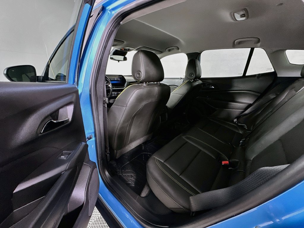 Used 2025 Chevrolet Trax ACTIV w/ Driver Confidence Package FWD image 17