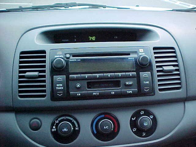 Used 2002 Toyota Camry LE w/ Pkg 2 FWD image 22