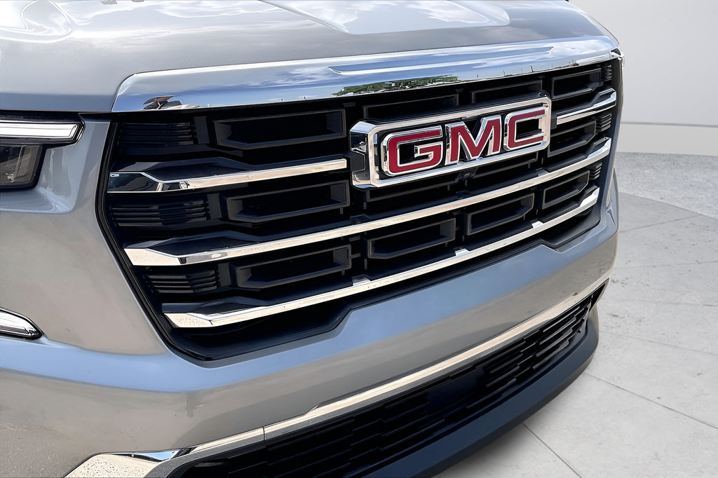 Used 2026 GMC Acadia Elevation w/ Elevation Premium Package FWD image 34