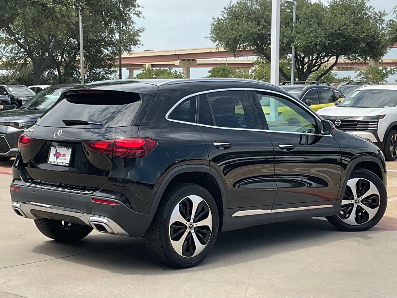 Used 2025 Mercedes-Benz GLA 250 image 4