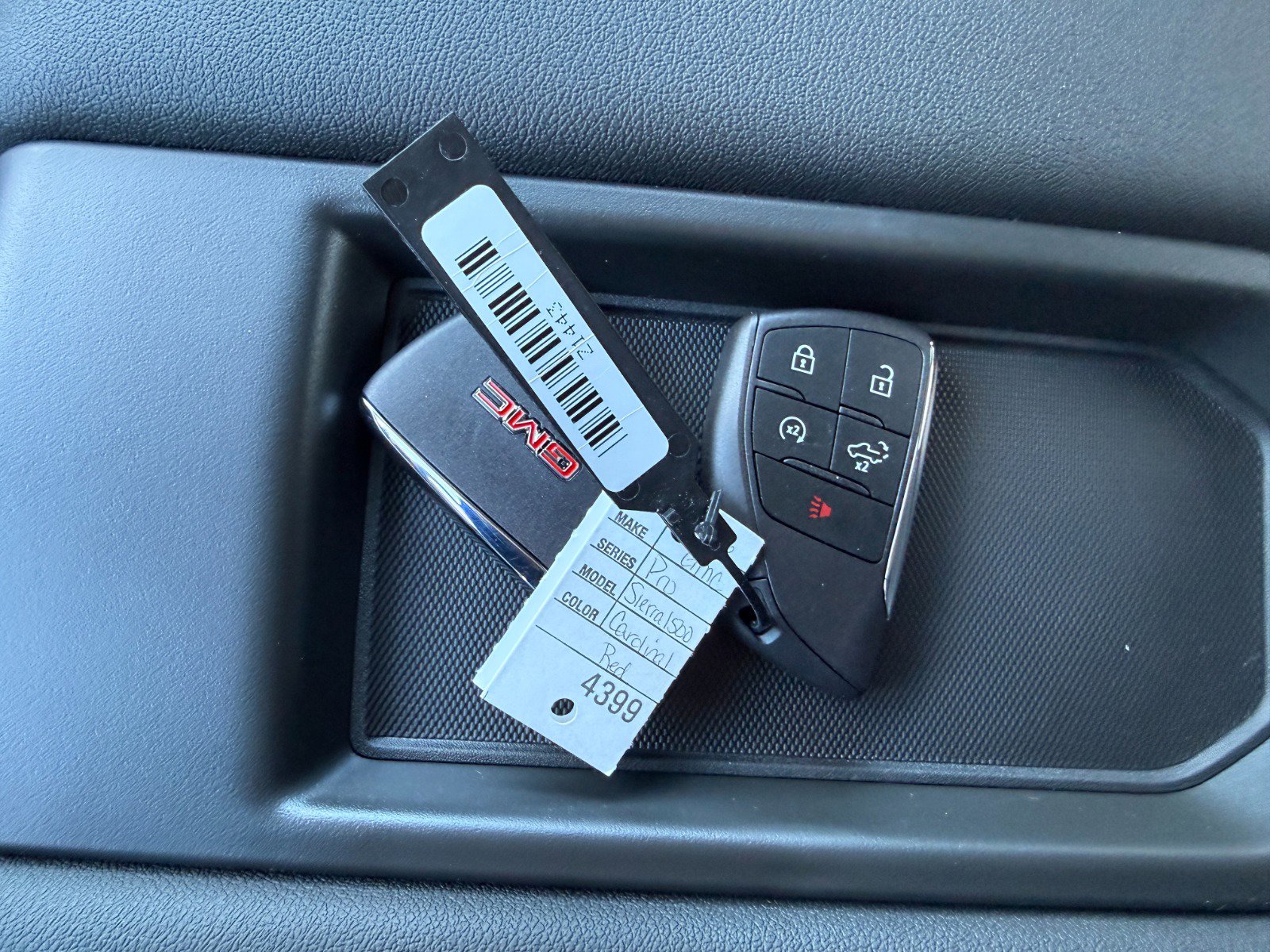 New 2026 GMC Sierra 1500 Pro w/ Graphite Edition AWD/4WD image 32