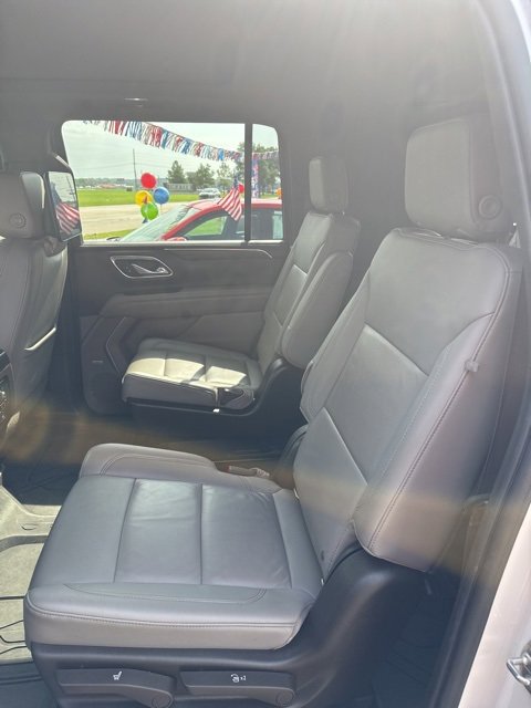 Used 2021 Chevrolet Suburban LT w/ LT Signature Package image 24