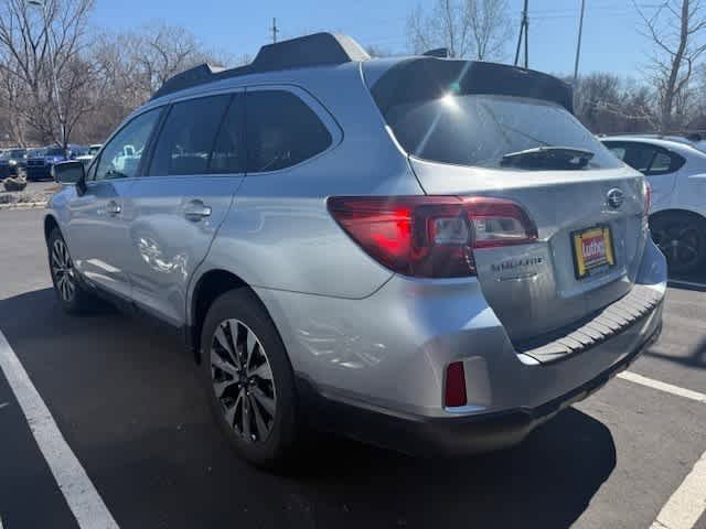 Used 2017 Subaru Outback 2.5i Limited image 3