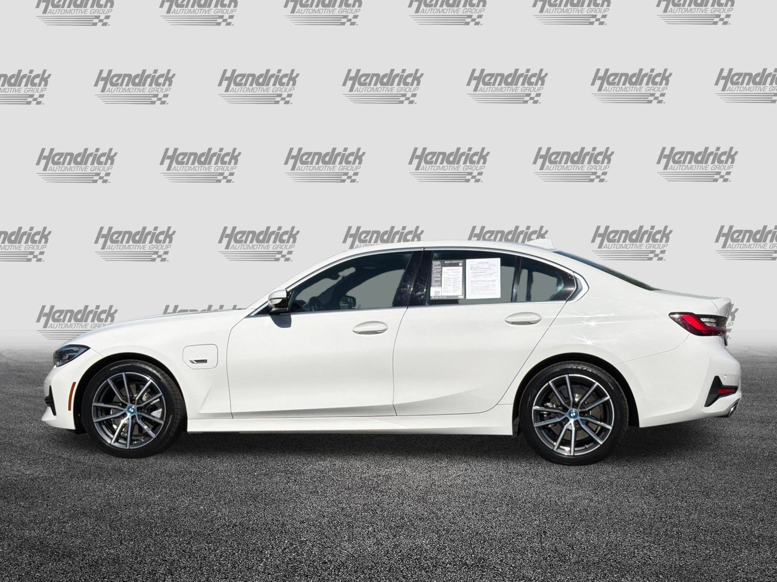 Certified 2022 BMW 330e 330e w/ Convenience Package image 8