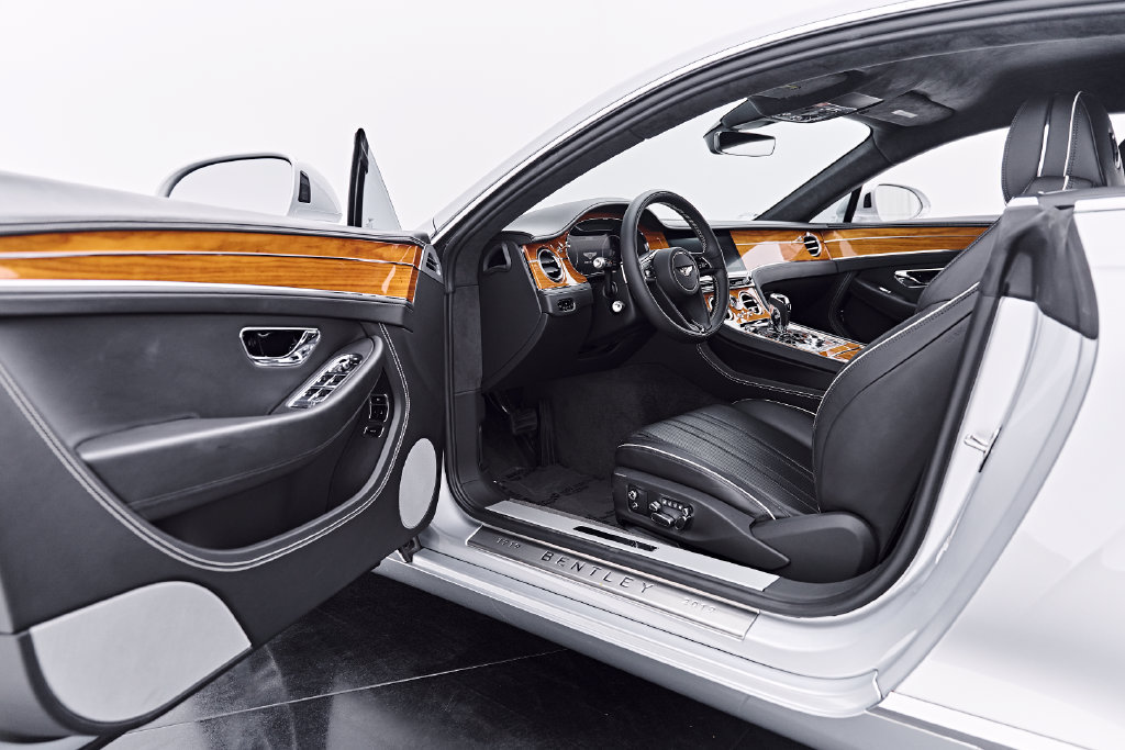 Used 2020 Bentley Continental GT AWD/4WD image 33