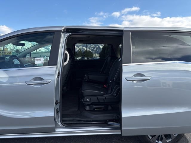 New 2026 Honda Odyssey Touring image 19
