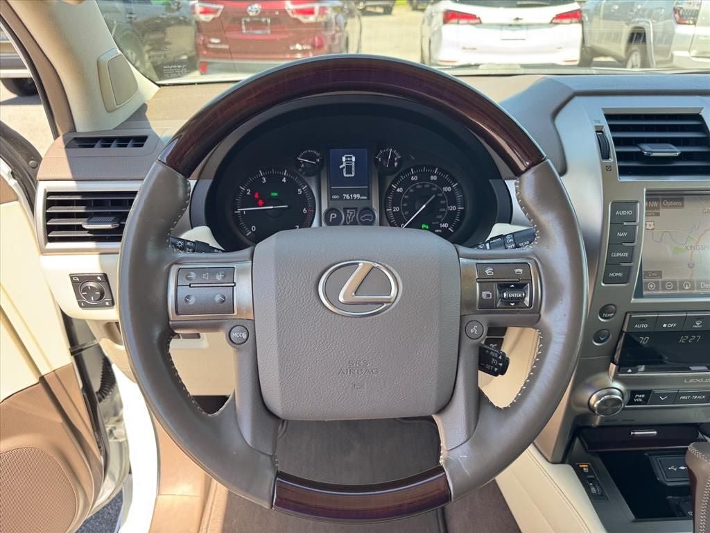 Used 2019 Lexus GX 460 Premium w/ Premium Package AWD/4WD image 21