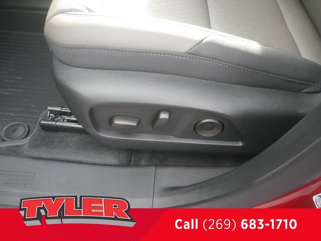 New 2026 Chevrolet Equinox LT w/ Convenience Package II AWD/4WD image 22