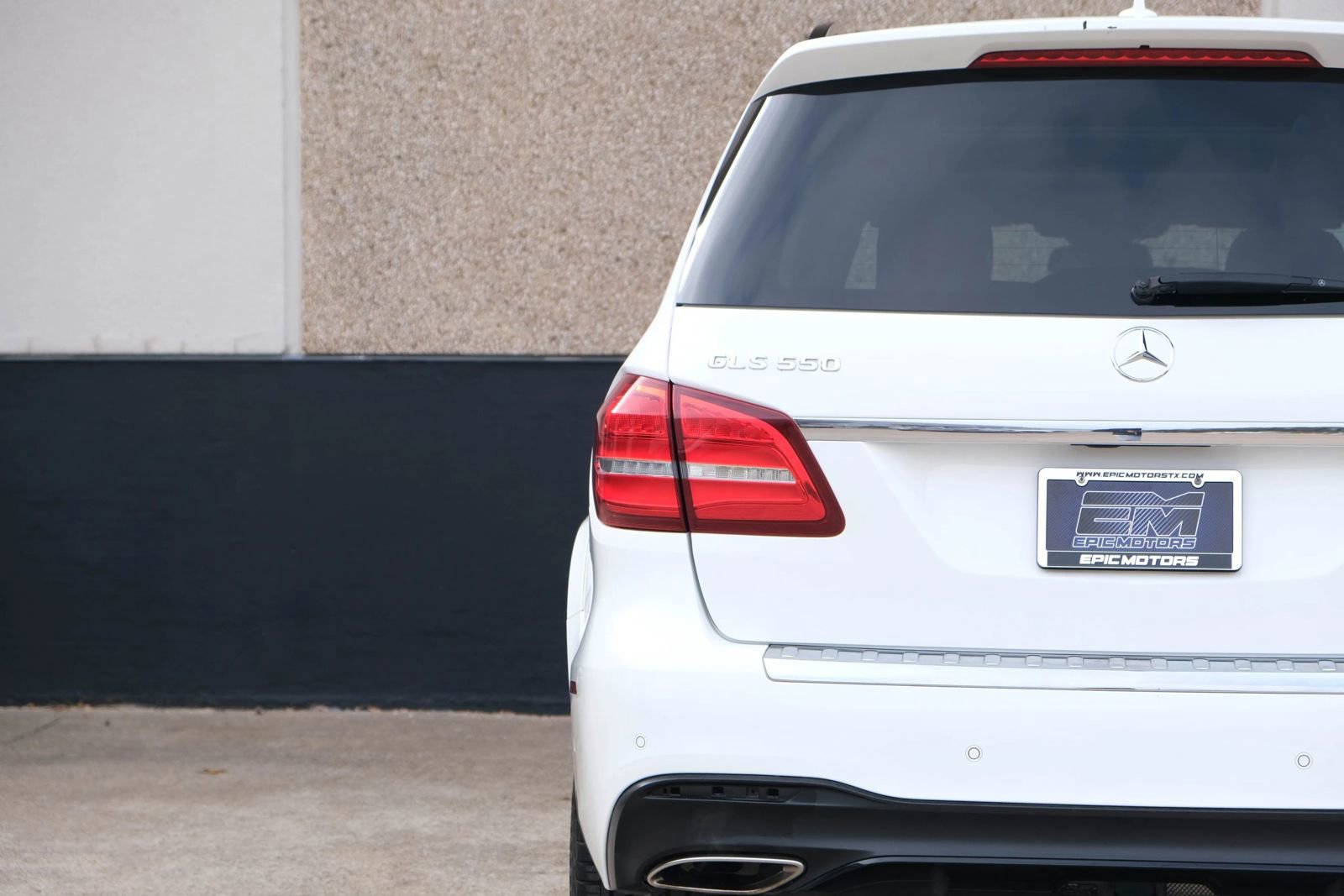 Used 2018 Mercedes-Benz GLS 550 GLS 550 4MATIC Sport Utility 4 w/ Driver Assistance Package image 17